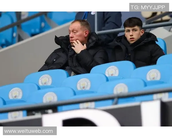 欧冠激战萨克达对决曼城谁能在绿茵场上笑到最后