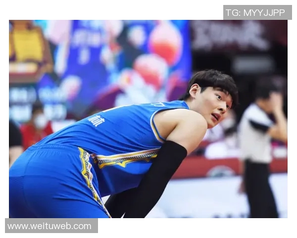 霍华德与王哲林对决引发的篮球热潮与未来展望分析 霍华德与王哲林对决引发的篮球热潮与未来展望分析