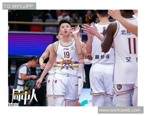 刘晓宇：从篮球新星到职业生涯的辉煌转折与未来展望