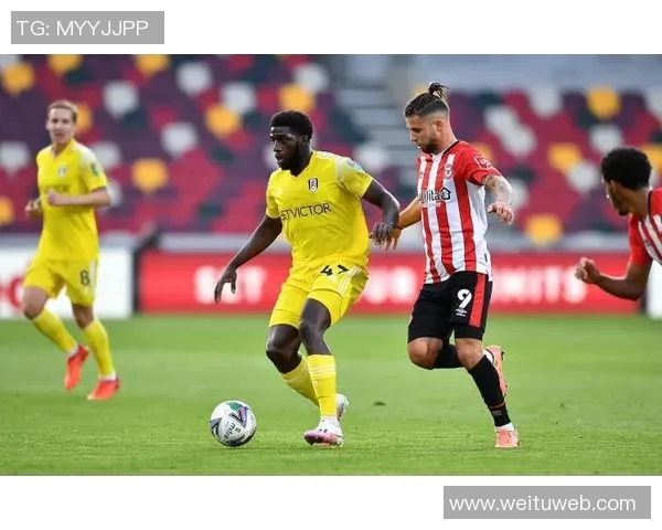 布伦特福德迎战利兹联全力争胜展现英超激情对决